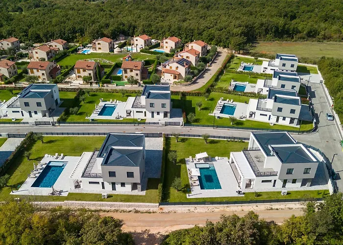 Bb Rapsody 10 With Heated Salt Water Pool Villa Butkovići
